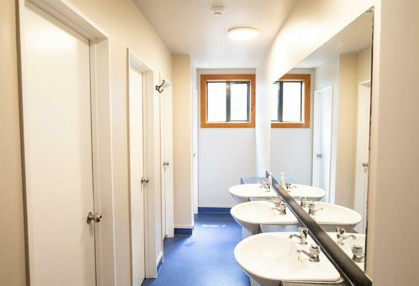 バス共有のスタンダードルーム, Dusky Lodge