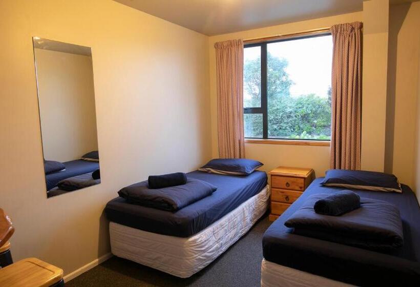 バス共有のスタンダードルーム, Dusky Lodge