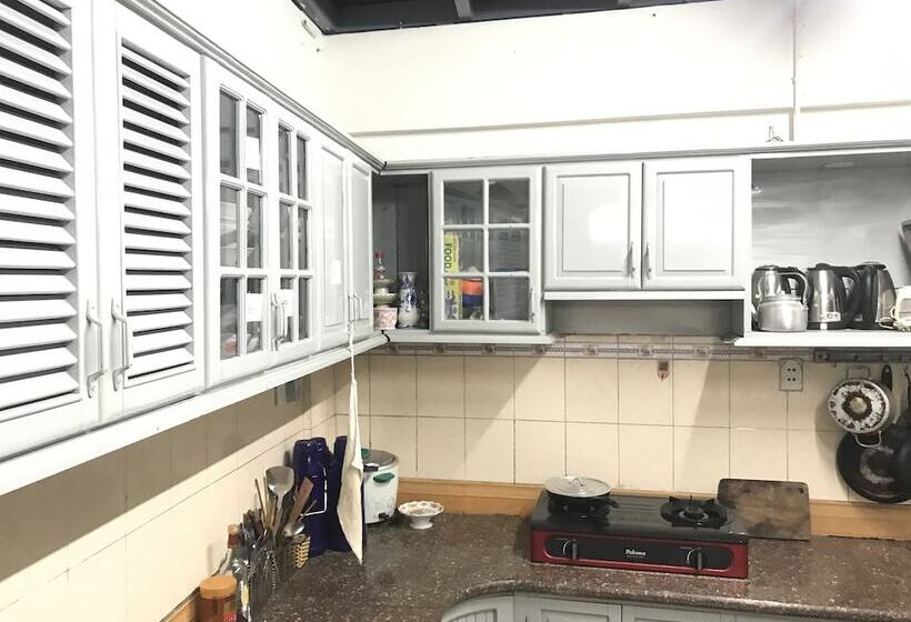 اتاق لوکس سه تخته, Casablanca Boutique Hotel Hue