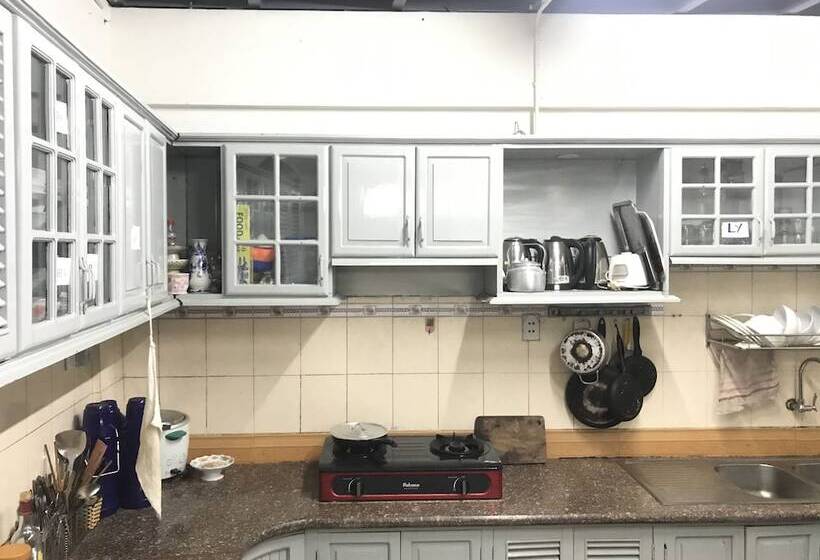 اتاق لوکس سه تخته, Casablanca Boutique Hotel Hue