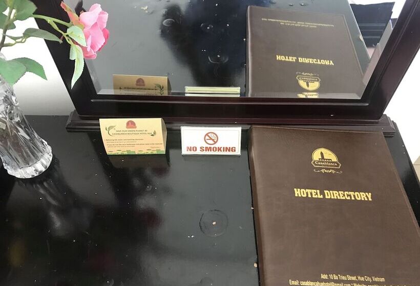 اتاق لوکس سه تخته, Casablanca Boutique Hotel Hue