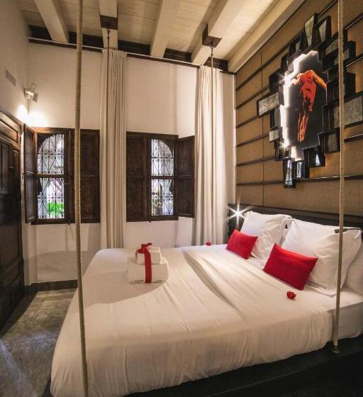 اتاق لوکس, Boutique Patio Del Posadero