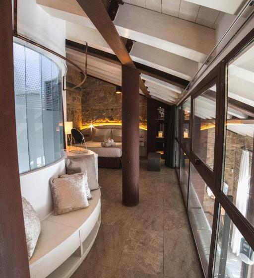 سوییت, Boutique Patio Del Posadero