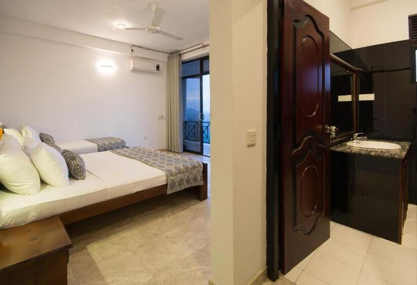 Pokój Deluxe Trzyosobowy, Ceyloni Panorama Resort