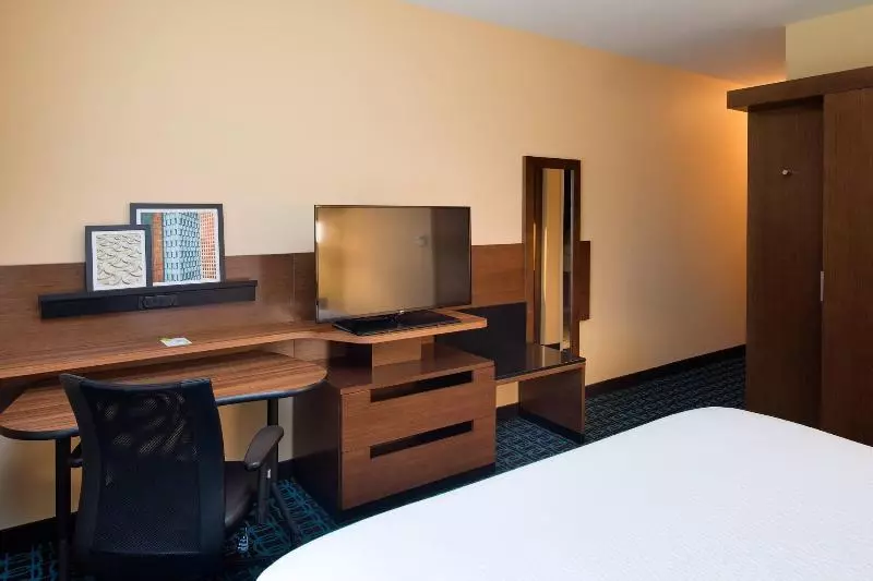キングサイドベッドのスタンダードワンルーム, Fairfield Inn & Suites By Marriott Houma Southeast