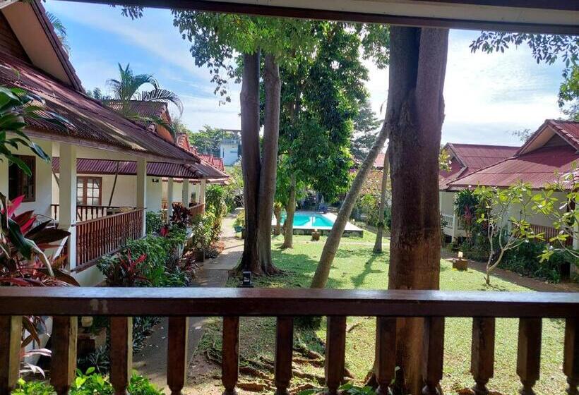 エコノミールーム, Fullmoon House Samui