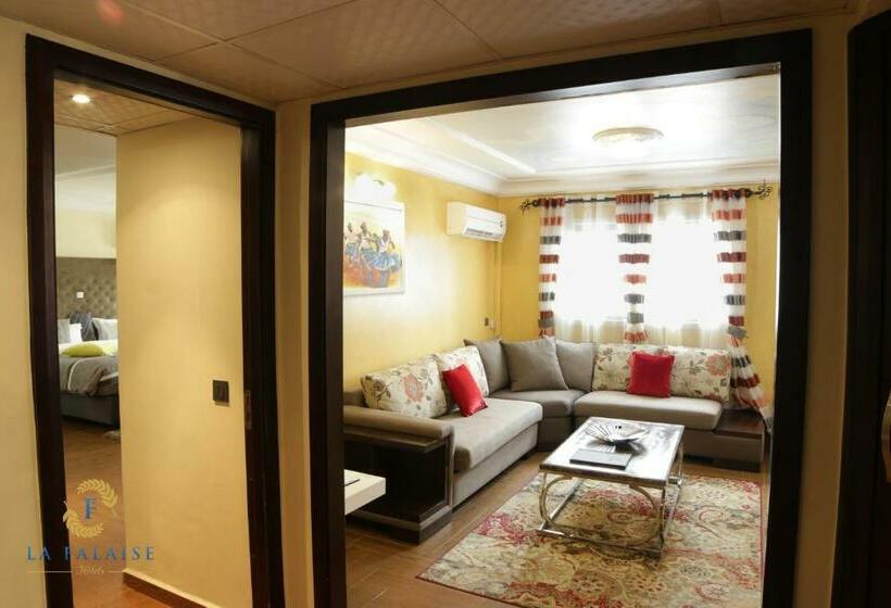 سوییت اجرایی, Hôtel Résidence La Falaise