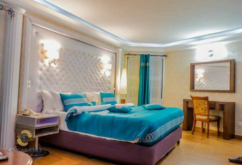 سوییت اجرایی, Hôtel Résidence La Falaise