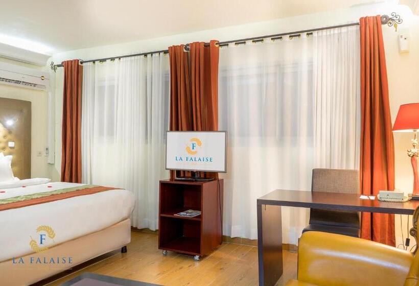 اتاق سوپریور با تخت بزرگ, Hôtel Résidence La Falaise