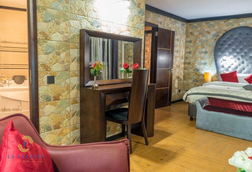 سوییت اجرایی, Hôtel Résidence La Falaise