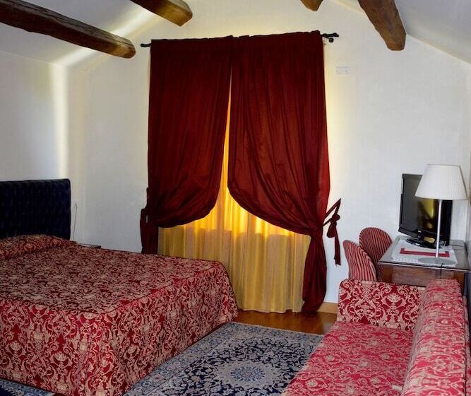 جناح جونيور, La Torre