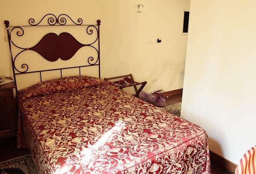 غرفة قياسية فردية, La Torre