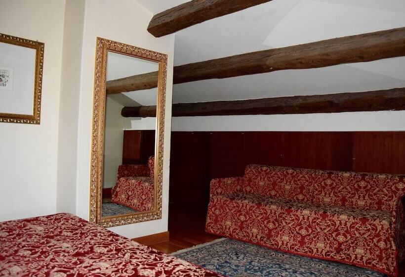 جناح جونيور, La Torre