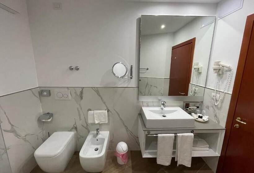 جناح سوبيريور, Mediterranee Family Hotel & Spa