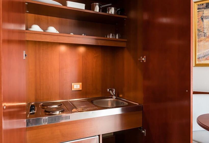 جناح سوبيريور, Mediterranee Family Hotel & Spa