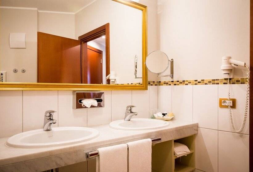 جناح بريميوم, Mediterranee Family Hotel & Spa