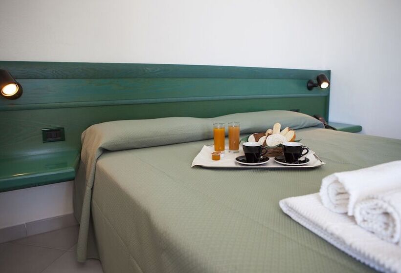 חדר משפחתי, Miralonga