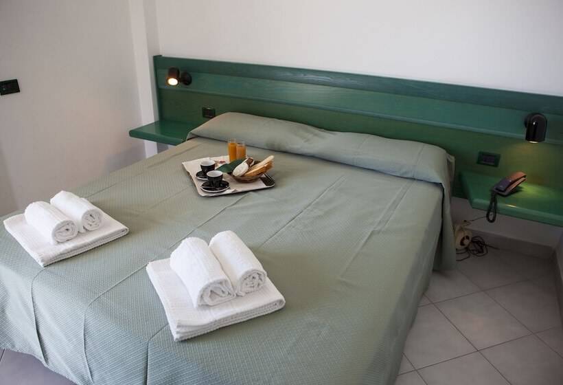 חדר משפחתי נוף לים, Miralonga