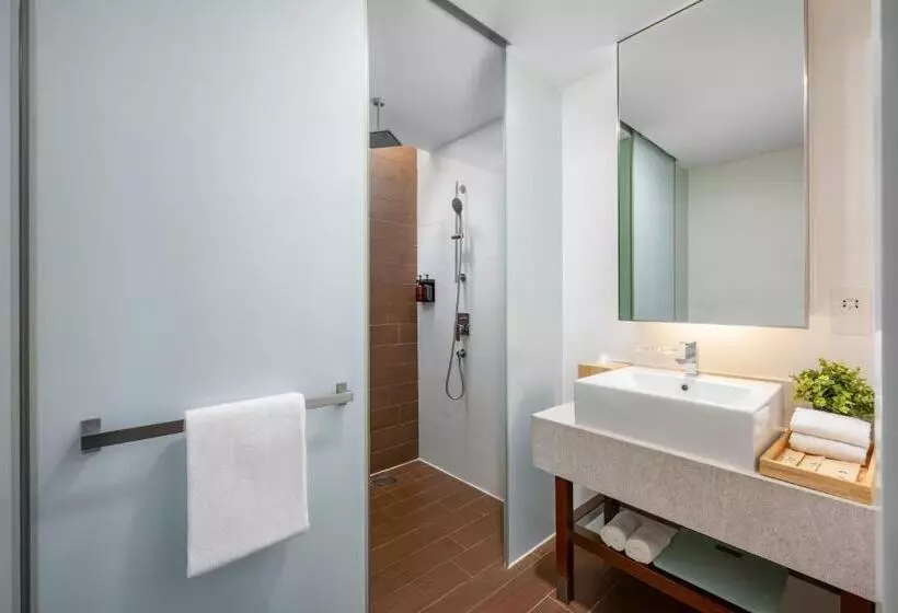 اتاق سوپریور با تخت بزرگ, Oasia Suites Kuala Lumpur