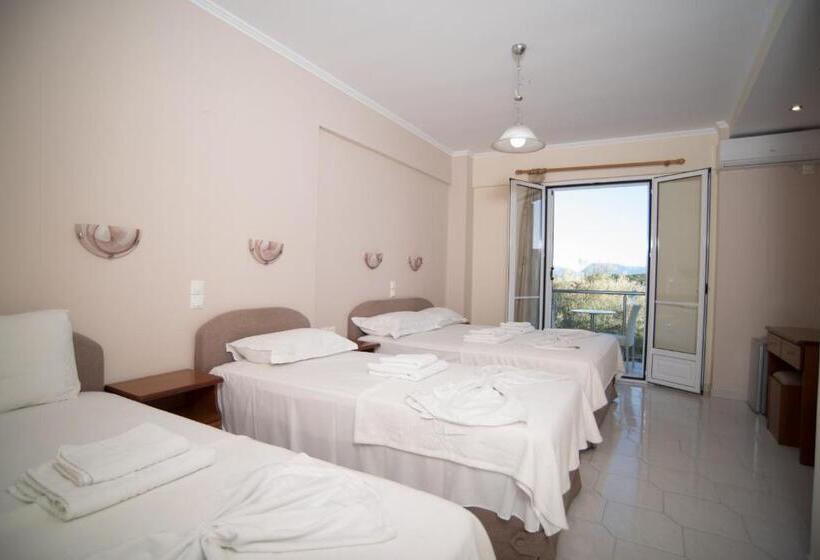 Triple Room Sea View, Oasis