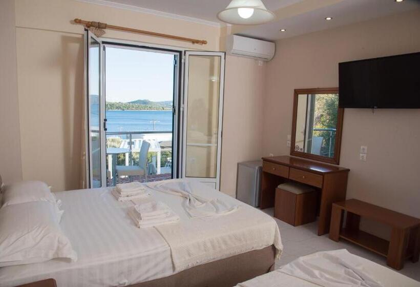 Triple Room Sea View, Oasis
