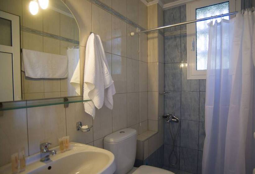 Triple Room Sea View, Oasis