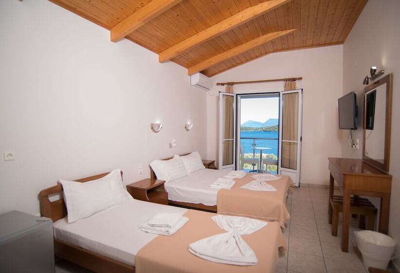 Triple Room Sea View, Oasis