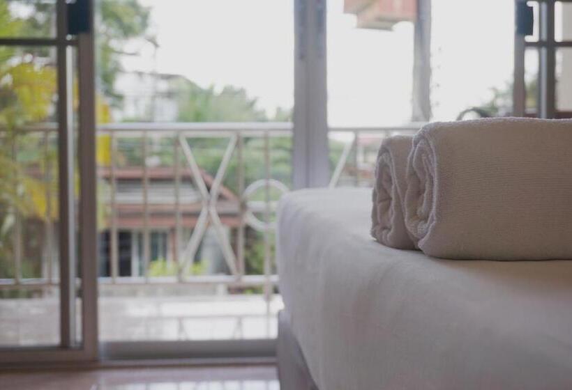 חדר סטנדרט עם מרפסת, Pensiri House Sha Extra Plus