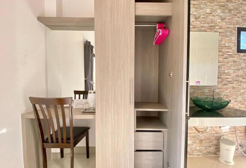 اتاق سوپریور با بالکن, Pensiri House   Sha Extra Plus
