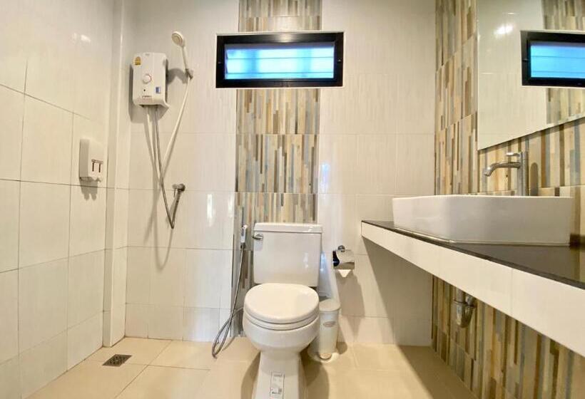 סטודיו סופריור, Pensiri House Sha Extra Plus