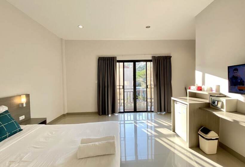 חדר סופריור עם מרפסת, Pensiri House Sha Extra Plus