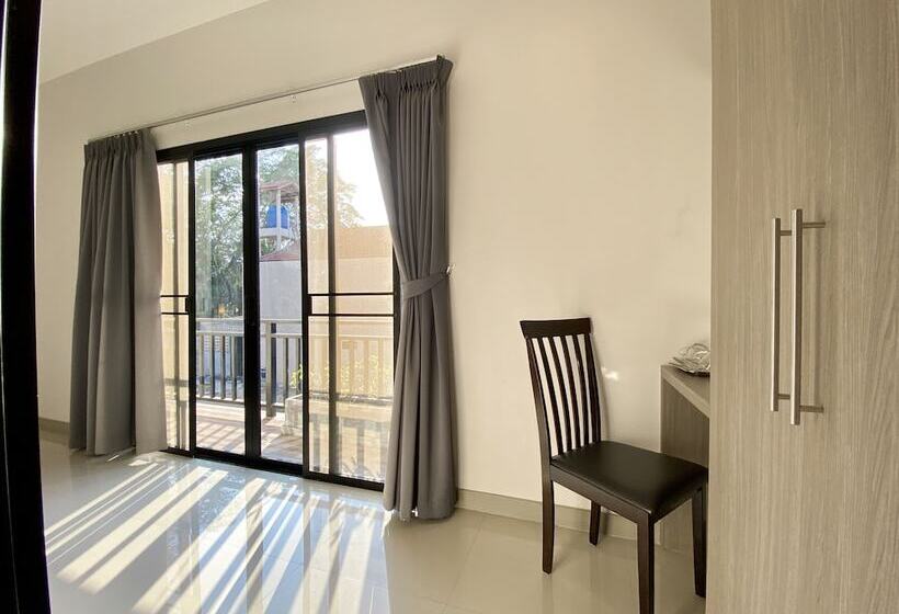 חדר סופריור עם מרפסת, Pensiri House Sha Extra Plus