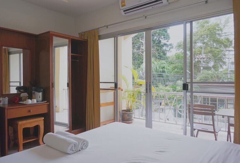 דירה בת חדר שינה 1 עם מרפסת, Pensiri House Sha Extra Plus