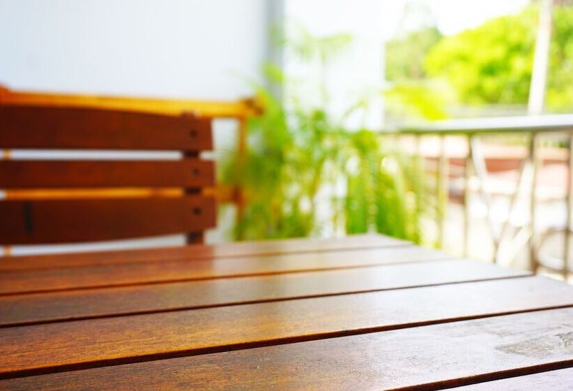 דירה בת חדר שינה 1 עם מרפסת, Pensiri House Sha Extra Plus