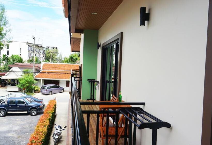 חדר סופריור עם מרפסת, Pensiri House Sha Extra Plus