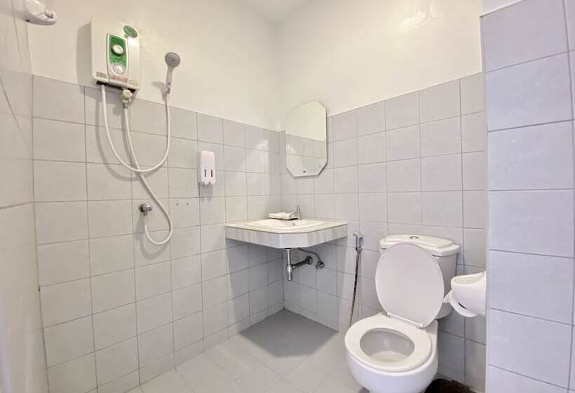 דירה בת חדר שינה 1 עם מרפסת, Pensiri House Sha Extra Plus