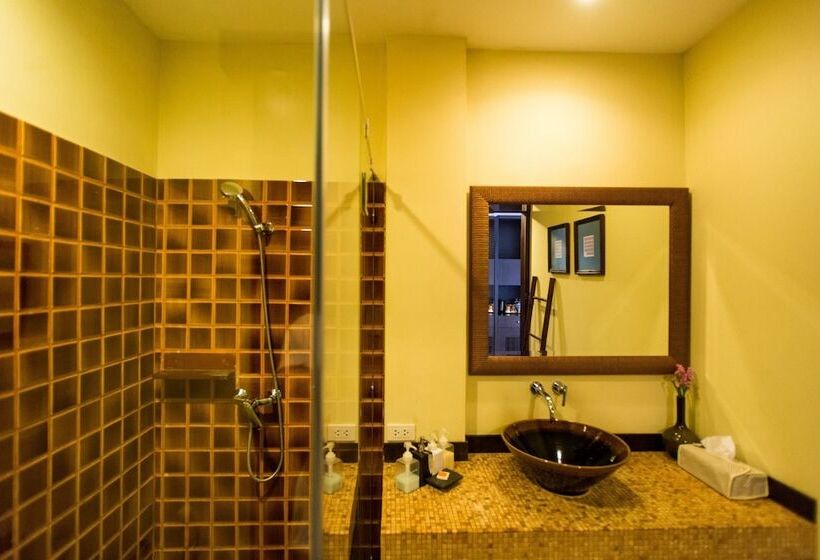 اتاق استاندارد با چشم‌انداز شهر, Sala Arun