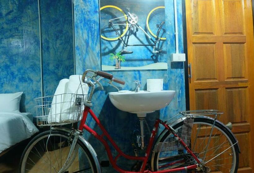 스탠다드 룸 킹사이즈 침대, Samui Poshtel