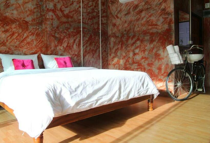 스탠다드 룸 킹사이즈 침대, Samui Poshtel