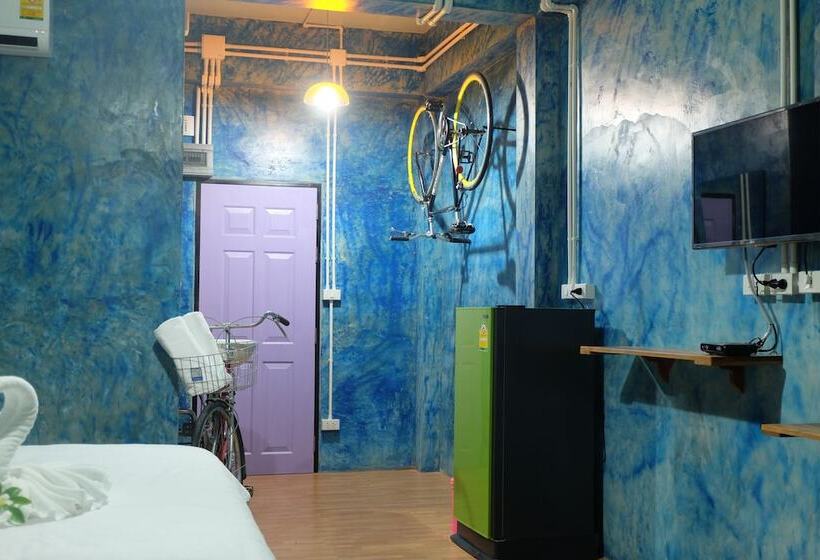 스탠다드 룸 킹사이즈 침대, Samui Poshtel