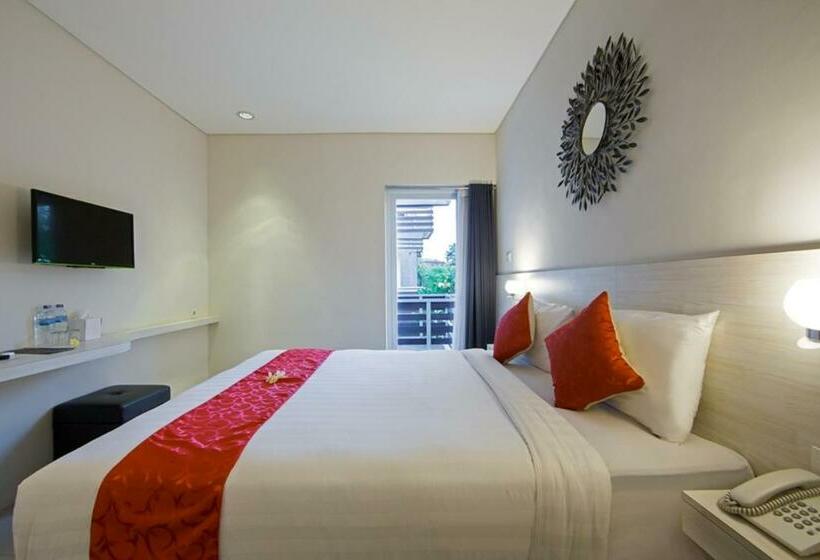 חדר דלוקס נוף בריכה, The Rinaya Canggu By Ecommerceloka