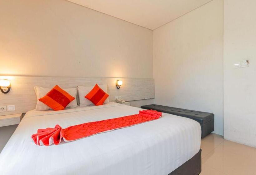 חדר דלוקס נוף בריכה, The Rinaya Canggu By Ecommerceloka