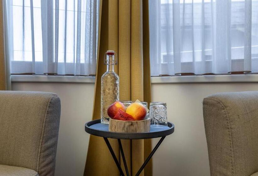 Люкс 2 Спальни, Wirtshaus Post