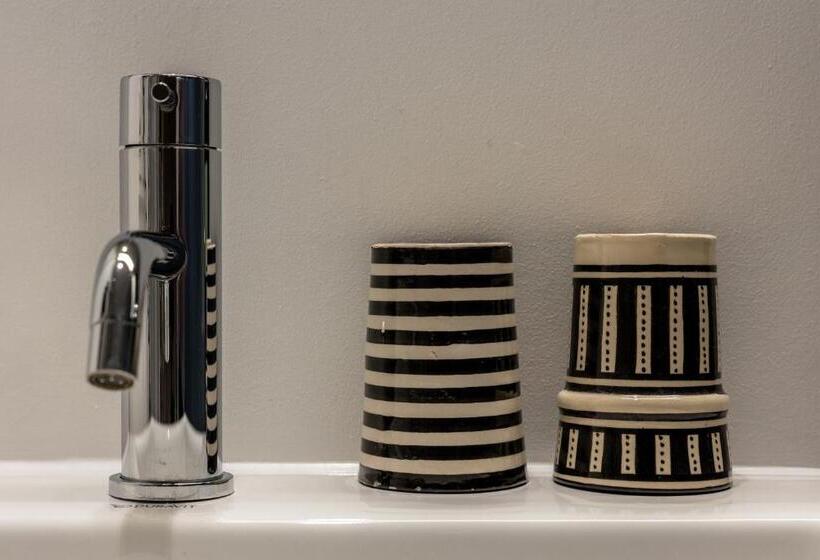 Номер Deluxe, Wirtshaus Post