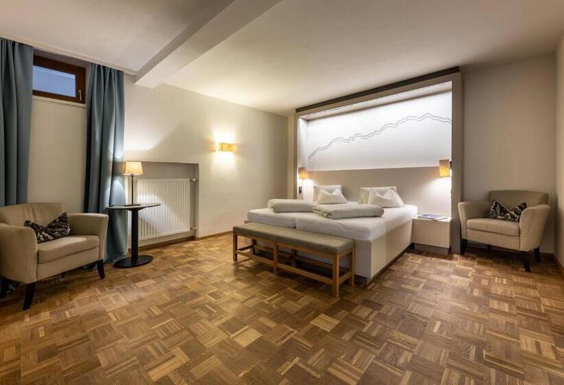 Полулюкс, Wirtshaus Post