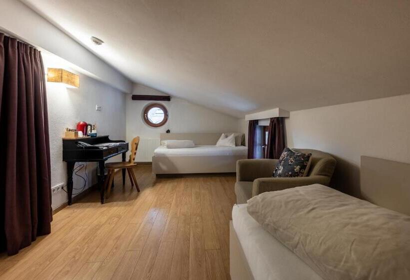 Люкс, Wirtshaus Post