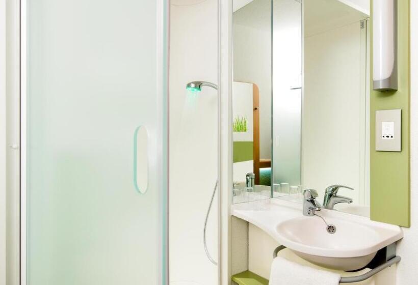 חדר סטנדרט לשלושה, Ibis Budget Hotel Edinburgh Park