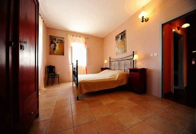 חדר קומפורט, Villa Skula