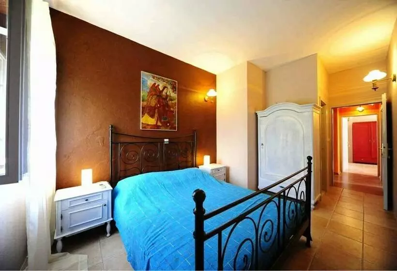 Comfort-huone, Villa Skula
