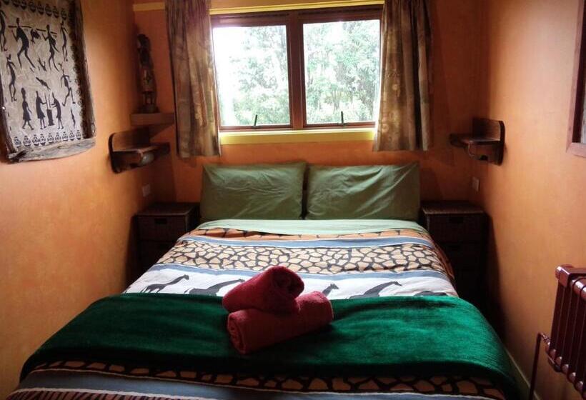 חדר סטנדרד יחיד חדר אמבטיה משותף, Global Village Travellers Lodge